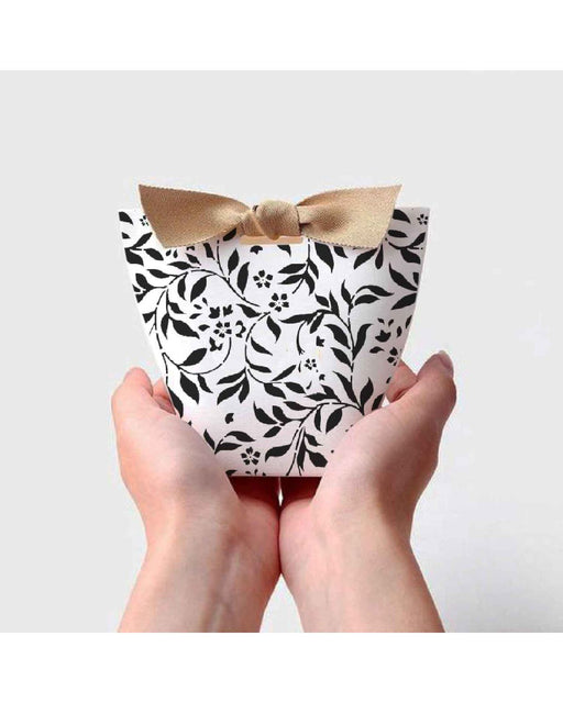 Small Flourish stencil design for mini pouch